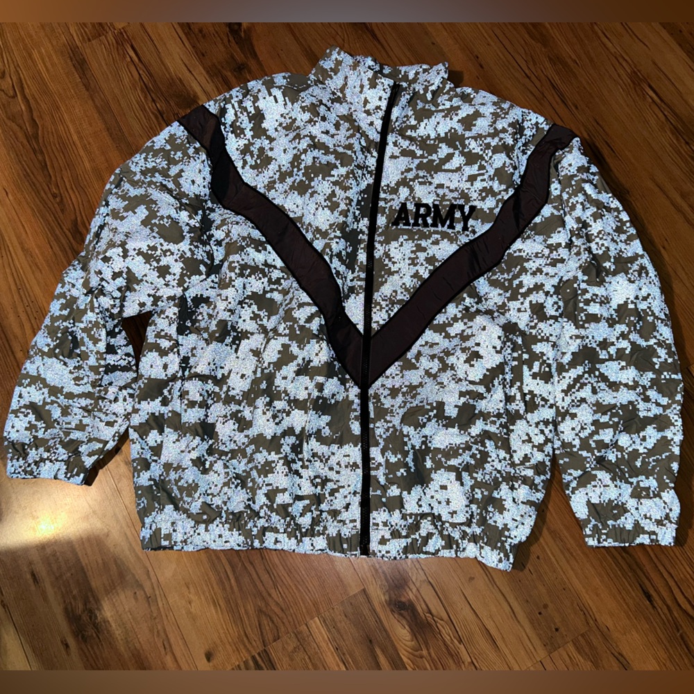 Vintage Skilcraft Army (Reflective) windbreaker